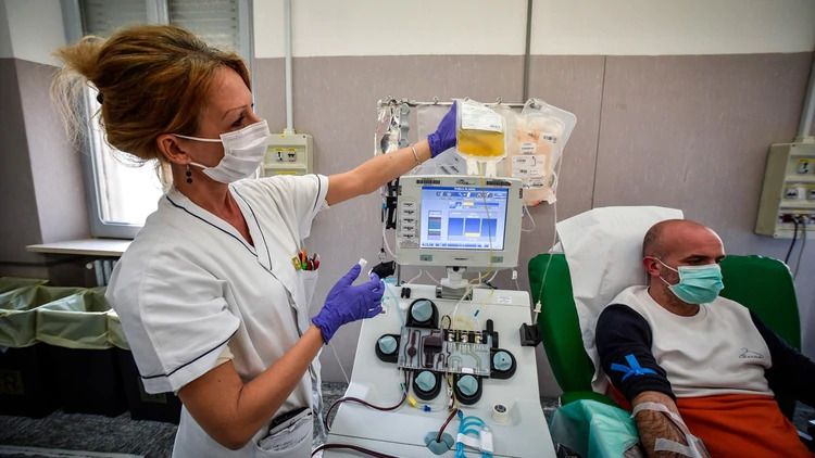 Se salvaron de morir 4 personas con coronavirus a través un tratamiento de “plasma convaleciente”