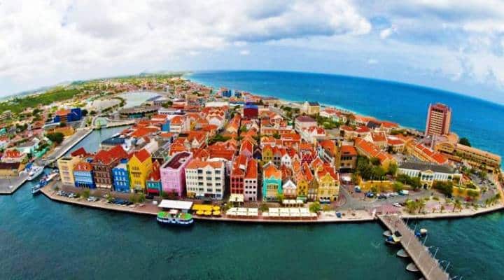 Aruba extiende hasta junio prohibición de entrada a pasajeros provenientes de Venezuela