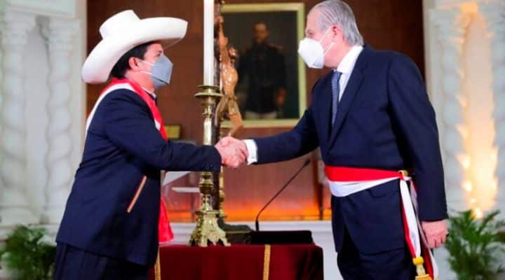Perú: Gabinete de Castillo sobrevive al conseguir voto de confianza del Congreso