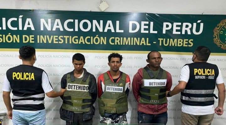 Agarraron a tres venezolanos robando un local con una granada en Perú