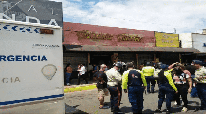 Municipio Cabimas: Techo de un local comercial cede y deja como saldo tres lesionados