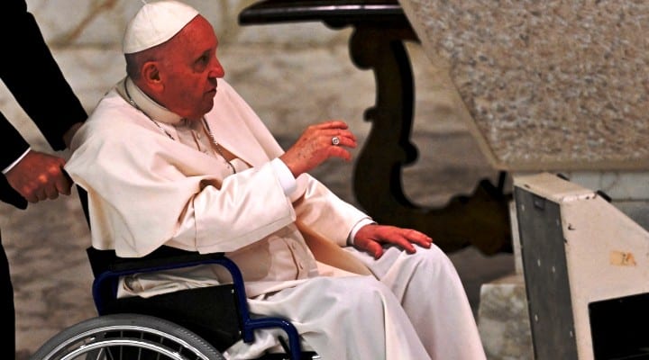 El papa Francisco deja puerta abierta a la renuncia