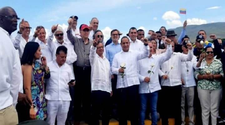 Venezuela y Colombia reabren oficialmente su frontera (Video)