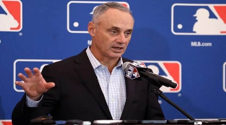 MLB: El comisionado Rob Manfred pone en duda los récords de Barry Bonds (+TWEET)