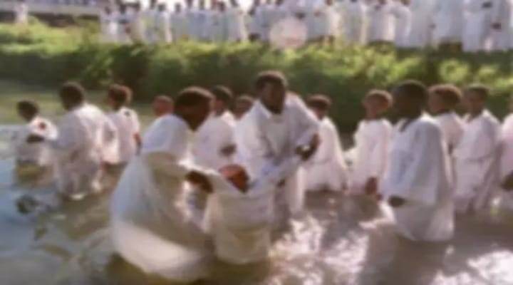 Desgracia durante un bautismo comunal: 14 personas murieron ahogadas