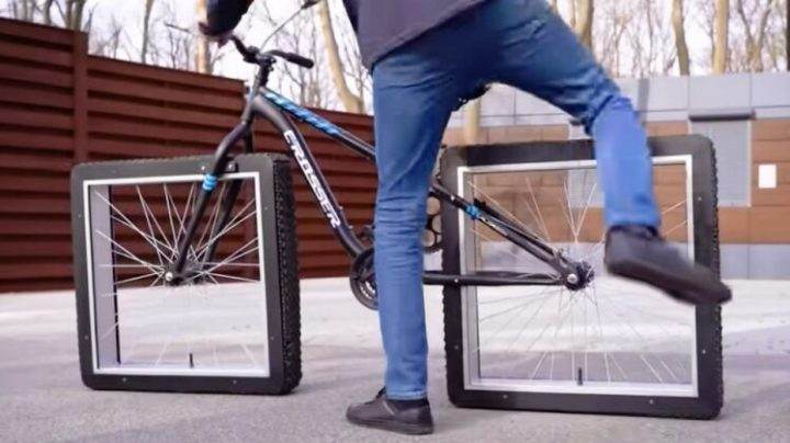 Ingeniero fabrica peculiar bicicleta con ruedas cuadradas (Video)